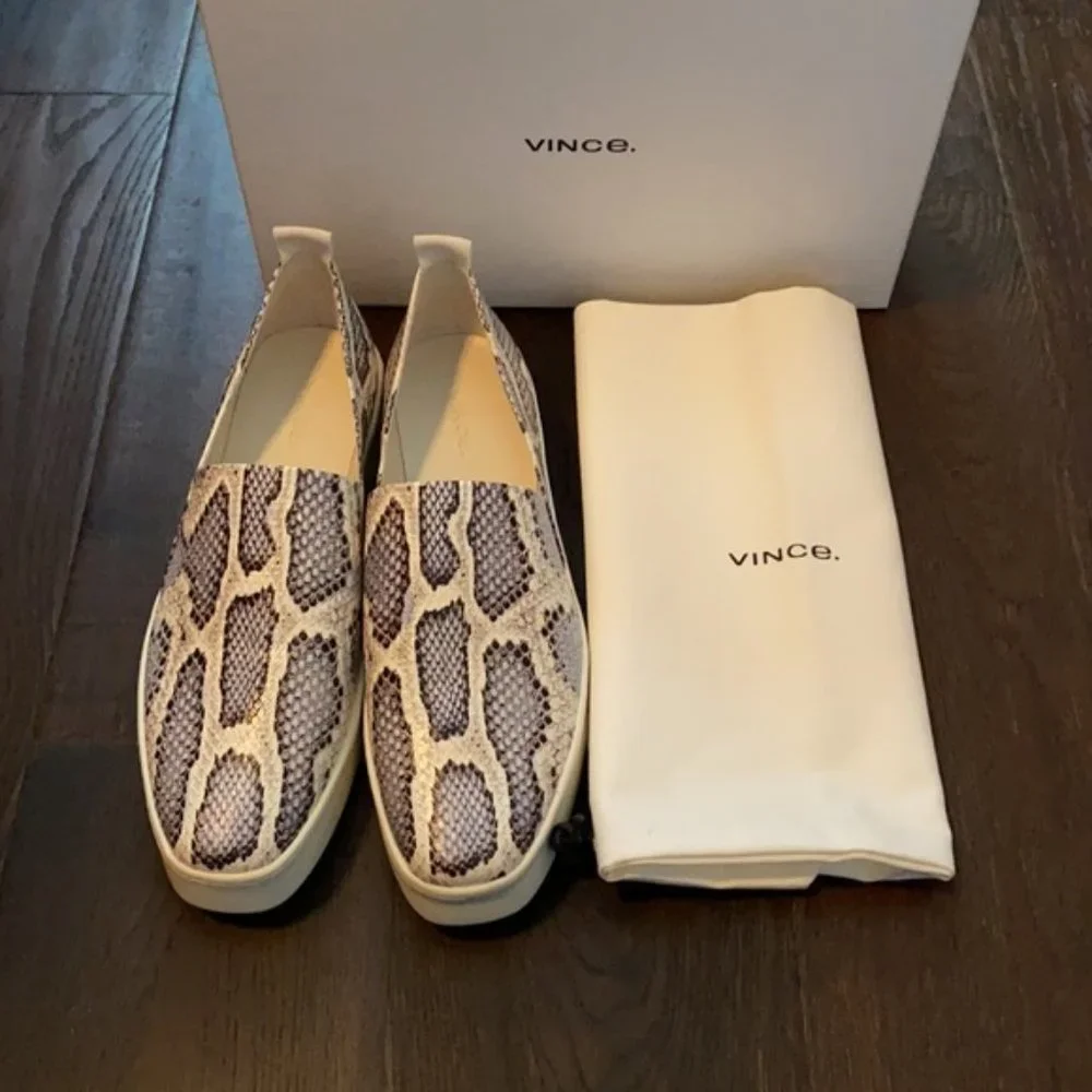 NIB ~ VINCE SAXON 2 BLUE SNAKE SLIP ON SNEAKER sz 9.5